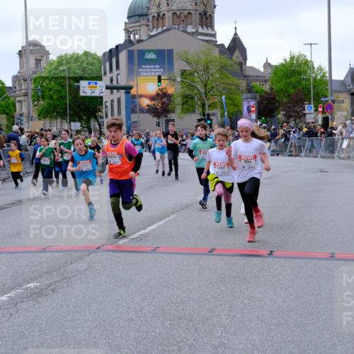 25.04.2026 - Das Zehntel Tim E. http://msf.ph/oto/9577123 25.04.2026 10:59:11 Ziel 5182, 5187, 5193, 5339, 5340, 5501, 5510, 5525, 5581, 5595, 5649, 5700, 5799, 5817, 5858, 5911, 5912, 5916, 6005, 6029, 6047, 6063, 6285, 6473, 6581, 6584, 6585, 6597, 6602, 6605, 6950, 6963, 6998, 7147, 7152, 7219, 7289, 7335, 7410, 7663 meine-sportfotos.de