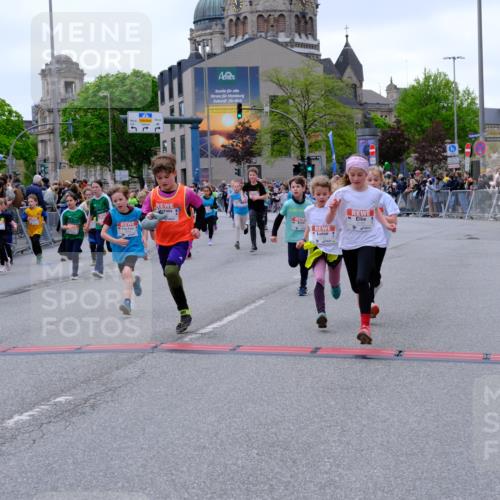 25.04.2026 - Das Zehntel Tim E. http://msf.ph/oto/9577124 25.04.2026 10:59:11 Ziel 5182, 5187, 5193, 5339, 5340, 5501, 5510, 5525, 5581, 5595, 5649, 5700, 5799, 5817, 5858, 5911, 5912, 5916, 6005, 6029, 6047, 6063, 6285, 6473, 6581, 6584, 6585, 6597, 6602, 6605, 6950, 6963, 6998, 7147, 7152, 7219, 7289, 7335, 7410, 7663 meine-sportfotos.de