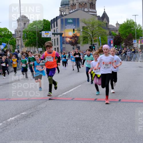 25.04.2026 - Das Zehntel Tim E. http://msf.ph/oto/9577125 25.04.2026 10:59:11 Ziel 5182, 5187, 5193, 5339, 5340, 5501, 5510, 5525, 5581, 5595, 5649, 5700, 5799, 5817, 5858, 5911, 5912, 5916, 6005, 6029, 6047, 6063, 6285, 6473, 6581, 6584, 6585, 6597, 6602, 6605, 6950, 6963, 6998, 7147, 7152, 7219, 7289, 7335, 7410, 7663 meine-sportfotos.de