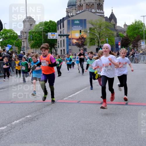 25.04.2026 - Das Zehntel Tim E. http://msf.ph/oto/9577127 25.04.2026 10:59:11 Ziel 5182, 5187, 5193, 5339, 5340, 5501, 5510, 5525, 5581, 5595, 5649, 5700, 5799, 5817, 5858, 5911, 5912, 5916, 6005, 6029, 6047, 6063, 6285, 6473, 6581, 6584, 6585, 6597, 6602, 6605, 6950, 6963, 6998, 7147, 7152, 7219, 7289, 7335, 7410, 7663 meine-sportfotos.de