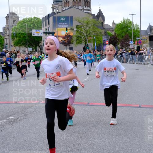25.04.2026 - Das Zehntel Tim E. http://msf.ph/oto/9577131 25.04.2026 10:59:12 Ziel 5182, 5187, 5193, 5339, 5340, 5501, 5510, 5525, 5527, 5649, 5699, 5702, 5799, 5817, 5858, 5911, 5912, 5916, 6005, 6029, 6047, 6063, 6285, 6473, 6581, 6584, 6585, 6597, 6602, 6605, 6950, 6963, 6998, 7147, 7152, 7219, 7286, 7289, 7410, 7663 meine-sportfotos.de