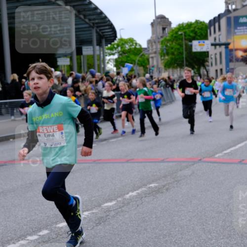 25.04.2026 - Das Zehntel Tim E. http://msf.ph/oto/9577133 25.04.2026 10:59:13 Ziel 5182, 5187, 5193, 5339, 5340, 5501, 5510, 5525, 5527, 5649, 5699, 5702, 5799, 5817, 5858, 5911, 5912, 5916, 5951, 6005, 6029, 6214, 6285, 6473, 6483, 6581, 6584, 6585, 6597, 6602, 6605, 6950, 6963, 6998, 7219, 7286, 7289, 7410, 7631, 7633, 7663 meine-sportfotos.de