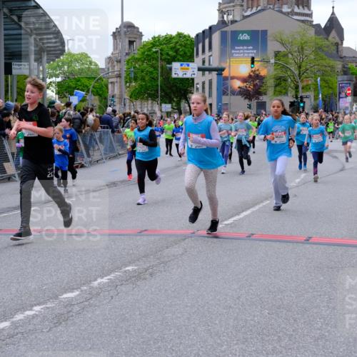 25.04.2026 - Das Zehntel Tim E. http://msf.ph/oto/9577134 25.04.2026 10:59:15 Ziel 5033, 5182, 5187, 5193, 5339, 5340, 5402, 5501, 5510, 5525, 5527, 5649, 5699, 5702, 5799, 5817, 5911, 5912, 5916, 5918, 5951, 6029, 6196, 6214, 6285, 6337, 6473, 6483, 6573, 6581, 6584, 6585, 6597, 6602, 6605, 6950, 6963, 6998, 7094, 7219, 7286, 7289, 7410, 7631, 7633, 7663, 7993 meine-sportfotos.de