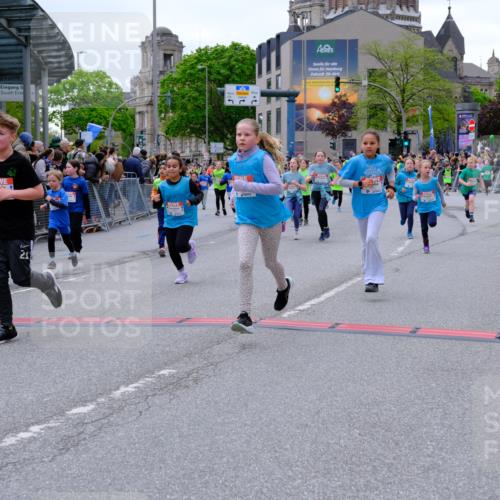 25.04.2026 - Das Zehntel Tim E. http://msf.ph/oto/9577135 25.04.2026 10:59:15 Ziel 5033, 5182, 5187, 5193, 5339, 5340, 5402, 5501, 5510, 5525, 5527, 5649, 5699, 5702, 5799, 5817, 5911, 5912, 5916, 5918, 5951, 6029, 6196, 6214, 6285, 6337, 6473, 6483, 6573, 6581, 6584, 6585, 6597, 6602, 6605, 6950, 6963, 6998, 7094, 7219, 7286, 7289, 7410, 7631, 7633, 7663, 7993 meine-sportfotos.de