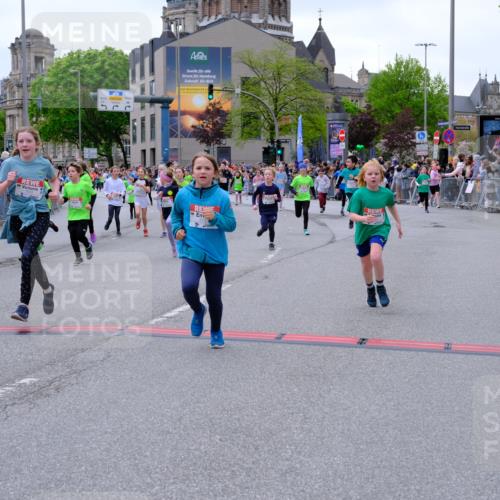 25.04.2026 - Das Zehntel Tim E. http://msf.ph/oto/9577148 25.04.2026 10:59:18 Ziel 5033, 5182, 5187, 5193, 5340, 5402, 5501, 5525, 5527, 5649, 5699, 5702, 5768, 5799, 5817, 5911, 5912, 5918, 5951, 5972, 6029, 6196, 6214, 6285, 6333, 6337, 6473, 6483, 6536, 6541, 6546, 6573, 6581, 6584, 6585, 6597, 6605, 6963, 7094, 7108, 7124, 7140, 7155, 7286, 7410, 7631, 7633, 7663, 7993 meine-sportfotos.de