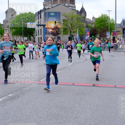 25.04.2026 - Das Zehntel Tim E. http://msf.ph/oto/9577149 25.04.2026 10:59:18 Ziel 5033, 5182, 5187, 5193, 5340, 5402, 5501, 5525, 5527, 5649, 5699, 5702, 5768, 5799, 5817, 5911, 5912, 5918, 5951, 5972, 6029, 6196, 6214, 6285, 6333, 6337, 6473, 6483, 6536, 6541, 6546, 6573, 6581, 6584, 6585, 6597, 6605, 6963, 7094, 7108, 7124, 7140, 7155, 7286, 7410, 7631, 7633, 7663, 7993 meine-sportfotos.de