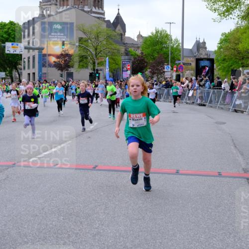 25.04.2026 - Das Zehntel Tim E. http://msf.ph/oto/9577153 25.04.2026 10:59:19 Ziel 5033, 5182, 5340, 5402, 5501, 5525, 5527, 5649, 5699, 5702, 5768, 5799, 5817, 5911, 5912, 5918, 5951, 5972, 6029, 6196, 6214, 6285, 6303, 6333, 6337, 6473, 6483, 6536, 6541, 6546, 6573, 6581, 6584, 6585, 6597, 6605, 6963, 7094, 7108, 7124, 7140, 7155, 7179, 7286, 7631, 7633, 7692, 7993 meine-sportfotos.de