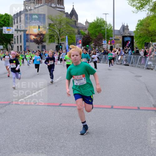 25.04.2026 - Das Zehntel Tim E. http://msf.ph/oto/9577155 25.04.2026 10:59:19 Ziel 5033, 5182, 5340, 5402, 5501, 5525, 5527, 5649, 5699, 5702, 5768, 5799, 5817, 5911, 5912, 5918, 5951, 5972, 6029, 6196, 6214, 6285, 6303, 6333, 6337, 6473, 6483, 6536, 6541, 6546, 6573, 6581, 6584, 6585, 6597, 6605, 6963, 7094, 7108, 7124, 7140, 7155, 7179, 7286, 7631, 7633, 7692, 7993 meine-sportfotos.de