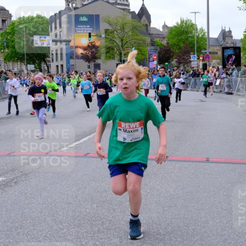 25.04.2026 - Das Zehntel Tim E. http://msf.ph/oto/9577158 25.04.2026 10:59:19 Ziel 5033, 5182, 5340, 5402, 5501, 5525, 5527, 5649, 5699, 5702, 5768, 5799, 5817, 5911, 5912, 5918, 5951, 5972, 6029, 6196, 6214, 6285, 6303, 6333, 6337, 6473, 6483, 6536, 6541, 6546, 6573, 6581, 6584, 6585, 6597, 6605, 6963, 7094, 7108, 7124, 7140, 7155, 7179, 7286, 7631, 7633, 7692, 7993 meine-sportfotos.de