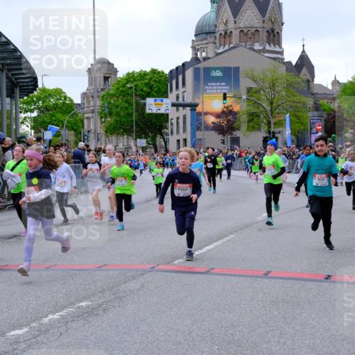 25.04.2026 - Das Zehntel Tim E. http://msf.ph/oto/9577162 25.04.2026 10:59:20 Ziel 5033, 5198, 5340, 5402, 5501, 5525, 5527, 5699, 5702, 5768, 5799, 5817, 5911, 5912, 5918, 5951, 5972, 6196, 6214, 6285, 6303, 6333, 6337, 6473, 6483, 6536, 6541, 6546, 6573, 6581, 6584, 6585, 6597, 6605, 6963, 7017, 7059, 7094, 7108, 7124, 7140, 7155, 7174, 7179, 7286, 7631, 7633, 7692, 7993 meine-sportfotos.de