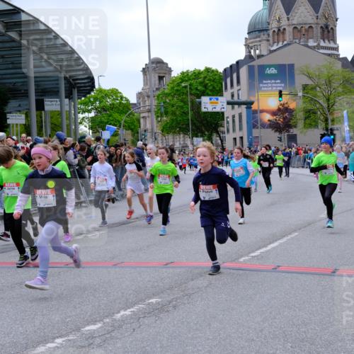 25.04.2026 - Das Zehntel Tim E. http://msf.ph/oto/9577165 25.04.2026 10:59:20 Ziel 5033, 5198, 5340, 5402, 5501, 5525, 5527, 5699, 5702, 5768, 5799, 5817, 5911, 5912, 5918, 5951, 5972, 6196, 6214, 6285, 6303, 6333, 6337, 6473, 6483, 6536, 6541, 6546, 6573, 6581, 6584, 6585, 6597, 6605, 6963, 7017, 7059, 7094, 7108, 7124, 7140, 7155, 7174, 7179, 7286, 7631, 7633, 7692, 7993 meine-sportfotos.de