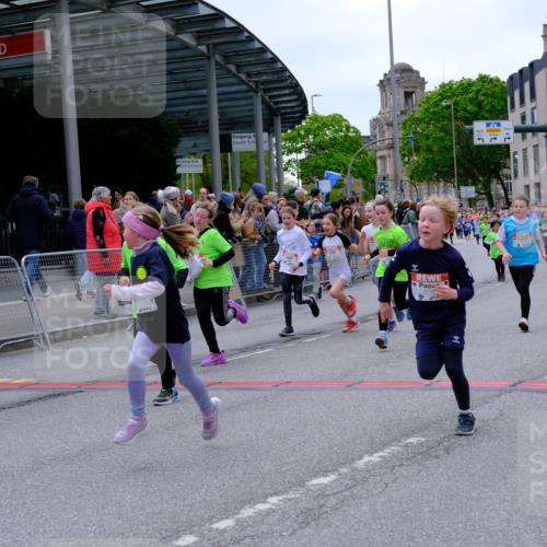 25.04.2026 - Das Zehntel Tim E. http://msf.ph/oto/9577166 25.04.2026 10:59:21 Ziel 5033, 5198, 5340, 5402, 5501, 5525, 5527, 5699, 5702, 5768, 5799, 5817, 5918, 5951, 5972, 6196, 6214, 6285, 6303, 6333, 6337, 6465, 6473, 6483, 6536, 6541, 6546, 6573, 6581, 6584, 6585, 6597, 6605, 6963, 7017, 7059, 7094, 7108, 7124, 7140, 7155, 7174, 7179, 7286, 7631, 7633, 7692, 7993 meine-sportfotos.de