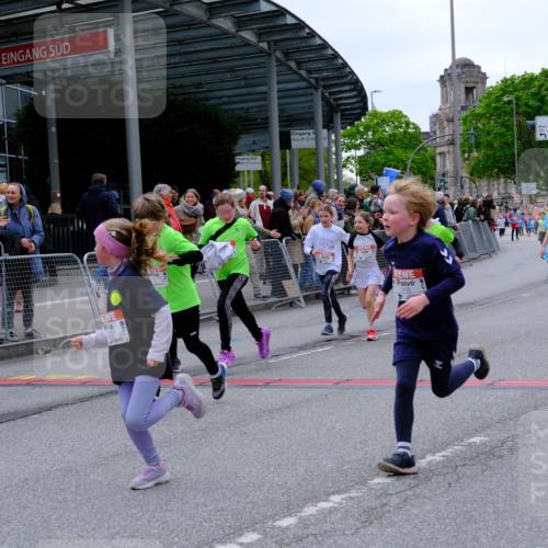 25.04.2026 - Das Zehntel Tim E. http://msf.ph/oto/9577168 25.04.2026 10:59:21 Ziel 5033, 5198, 5340, 5402, 5501, 5525, 5527, 5699, 5702, 5768, 5799, 5817, 5918, 5951, 5972, 6196, 6214, 6285, 6303, 6333, 6337, 6465, 6473, 6483, 6536, 6541, 6546, 6573, 6581, 6584, 6585, 6597, 6605, 6963, 7017, 7059, 7094, 7108, 7124, 7140, 7155, 7174, 7179, 7286, 7631, 7633, 7692, 7993 meine-sportfotos.de