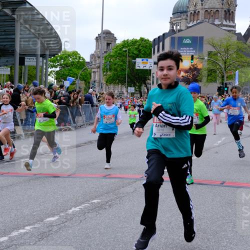 25.04.2026 - Das Zehntel Tim E. http://msf.ph/oto/9577173 25.04.2026 10:59:21 Ziel 5033, 5198, 5340, 5402, 5501, 5525, 5527, 5699, 5702, 5768, 5799, 5817, 5918, 5951, 5972, 6196, 6214, 6285, 6303, 6333, 6337, 6465, 6473, 6483, 6536, 6541, 6546, 6573, 6581, 6584, 6585, 6597, 6605, 6963, 7017, 7059, 7094, 7108, 7124, 7140, 7155, 7174, 7179, 7286, 7631, 7633, 7692, 7993 meine-sportfotos.de