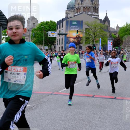 25.04.2026 - Das Zehntel Tim E. http://msf.ph/oto/9577176 25.04.2026 10:59:21 Ziel 5033, 5198, 5340, 5402, 5501, 5525, 5527, 5699, 5702, 5768, 5799, 5817, 5918, 5951, 5972, 6196, 6214, 6285, 6303, 6333, 6337, 6465, 6473, 6483, 6536, 6541, 6546, 6573, 6581, 6584, 6585, 6597, 6605, 6963, 7017, 7059, 7094, 7108, 7124, 7140, 7155, 7174, 7179, 7286, 7631, 7633, 7692, 7993 meine-sportfotos.de