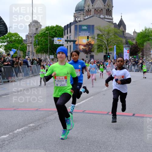 25.04.2026 - Das Zehntel Tim E. http://msf.ph/oto/9577180 25.04.2026 10:59:22 Ziel 5033, 5198, 5340, 5402, 5527, 5699, 5702, 5768, 5799, 5817, 5918, 5951, 5972, 5975, 6196, 6214, 6255, 6285, 6303, 6333, 6337, 6465, 6473, 6483, 6536, 6541, 6546, 6573, 6577, 6584, 6585, 6597, 6605, 6963, 7013, 7017, 7059, 7094, 7108, 7124, 7140, 7155, 7174, 7179, 7286, 7631, 7633, 7692, 7844, 7993 meine-sportfotos.de
