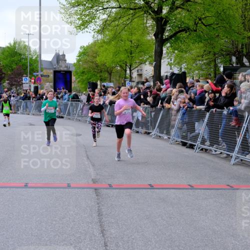 25.04.2026 - Das Zehntel Tim E. http://msf.ph/oto/9577190 25.04.2026 10:59:24 Ziel 5033, 5198, 5343, 5402, 5527, 5699, 5702, 5768, 5918, 5951, 5972, 5975, 6196, 6214, 6255, 6257, 6261, 6303, 6333, 6337, 6465, 6483, 6536, 6541, 6546, 6573, 6577, 7012, 7013, 7017, 7059, 7094, 7108, 7124, 7140, 7155, 7174, 7179, 7286, 7465, 7631, 7633, 7692, 7826, 7844, 7993 meine-sportfotos.de