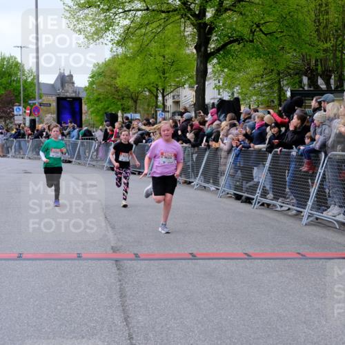 25.04.2026 - Das Zehntel Tim E. http://msf.ph/oto/9577192 25.04.2026 10:59:24 Ziel 5033, 5198, 5343, 5402, 5527, 5699, 5702, 5768, 5918, 5951, 5972, 5975, 6196, 6214, 6255, 6257, 6261, 6303, 6333, 6337, 6465, 6483, 6536, 6541, 6546, 6573, 6577, 7012, 7013, 7017, 7059, 7094, 7108, 7124, 7140, 7155, 7174, 7179, 7286, 7465, 7631, 7633, 7692, 7826, 7844, 7993 meine-sportfotos.de