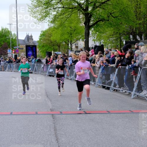 25.04.2026 - Das Zehntel Tim E. http://msf.ph/oto/9577196 25.04.2026 10:59:24 Ziel 5033, 5198, 5343, 5402, 5527, 5699, 5702, 5768, 5918, 5951, 5972, 5975, 6196, 6214, 6255, 6257, 6261, 6303, 6333, 6337, 6465, 6483, 6536, 6541, 6546, 6573, 6577, 7012, 7013, 7017, 7059, 7094, 7108, 7124, 7140, 7155, 7174, 7179, 7286, 7465, 7631, 7633, 7692, 7826, 7844, 7993 meine-sportfotos.de