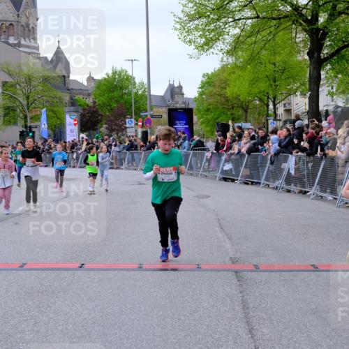 25.04.2026 - Das Zehntel Tim E. http://msf.ph/oto/9577203 25.04.2026 10:59:26 Ziel 5033, 5198, 5343, 5402, 5768, 5918, 5972, 5975, 5995, 6091, 6196, 6255, 6257, 6261, 6303, 6333, 6337, 6395, 6465, 6536, 6541, 6546, 6573, 6577, 6874, 7012, 7013, 7017, 7059, 7094, 7108, 7124, 7140, 7155, 7174, 7179, 7465, 7692, 7751, 7826, 7844, 7993 meine-sportfotos.de