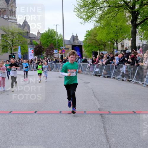 25.04.2026 - Das Zehntel Tim E. http://msf.ph/oto/9577204 25.04.2026 10:59:26 Ziel 5033, 5198, 5343, 5402, 5768, 5918, 5972, 5975, 5995, 6091, 6196, 6255, 6257, 6261, 6303, 6333, 6337, 6395, 6465, 6536, 6541, 6546, 6573, 6577, 6874, 7012, 7013, 7017, 7059, 7094, 7108, 7124, 7140, 7155, 7174, 7179, 7465, 7692, 7751, 7826, 7844, 7993 meine-sportfotos.de