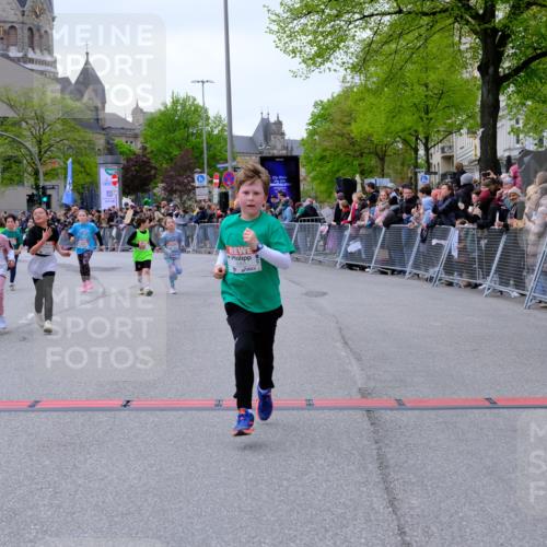 25.04.2026 - Das Zehntel Tim E. http://msf.ph/oto/9577207 25.04.2026 10:59:26 Ziel 5033, 5198, 5343, 5402, 5768, 5918, 5972, 5975, 5995, 6091, 6196, 6255, 6257, 6261, 6303, 6333, 6337, 6395, 6465, 6536, 6541, 6546, 6573, 6577, 6874, 7012, 7013, 7017, 7059, 7094, 7108, 7124, 7140, 7155, 7174, 7179, 7465, 7692, 7751, 7826, 7844, 7993 meine-sportfotos.de