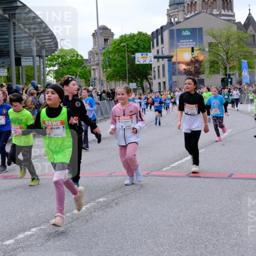 25.04.2026 - Das Zehntel Tim E. http://msf.ph/oto/9577218 25.04.2026 10:59:28 Ziel 5198, 5343, 5768, 5972, 5975, 5995, 6091, 6255, 6257, 6261, 6296, 6303, 6333, 6395, 6465, 6536, 6541, 6546, 6577, 6874, 7012, 7013, 7017, 7054, 7059, 7067, 7108, 7124, 7140, 7155, 7174, 7179, 7465, 7692, 7751, 7826, 7844 meine-sportfotos.de