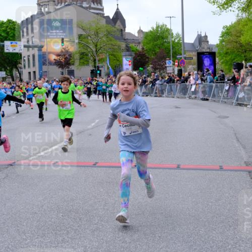 25.04.2026 - Das Zehntel Tim E. http://msf.ph/oto/9577227 25.04.2026 10:59:30 Ziel 5198, 5219, 5343, 5975, 5995, 6091, 6255, 6257, 6261, 6296, 6303, 6395, 6465, 6577, 6874, 7012, 7013, 7017, 7054, 7059, 7067, 7174, 7179, 7296, 7465, 7692, 7751, 7826, 7844 meine-sportfotos.de