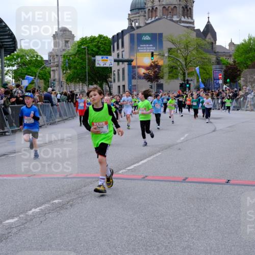 25.04.2026 - Das Zehntel Tim E. http://msf.ph/oto/9577228 25.04.2026 10:59:32 Ziel 5198, 5219, 5343, 5960, 5975, 5995, 6091, 6255, 6257, 6261, 6296, 6395, 6465, 6577, 6874, 6945, 7012, 7013, 7017, 7054, 7059, 7067, 7174, 7296, 7465, 7657, 7751, 7826, 7844 meine-sportfotos.de