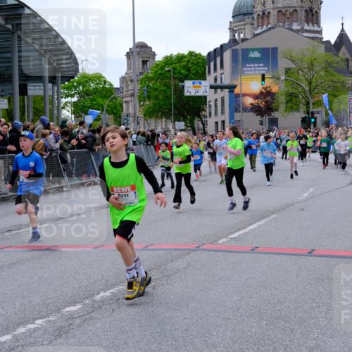 25.04.2026 - Das Zehntel Tim E. http://msf.ph/oto/9577233 25.04.2026 10:59:32 Ziel 5198, 5219, 5343, 5960, 5975, 5995, 6091, 6255, 6257, 6261, 6296, 6395, 6465, 6577, 6874, 6945, 7012, 7013, 7017, 7054, 7059, 7067, 7174, 7296, 7465, 7657, 7751, 7826, 7844 meine-sportfotos.de