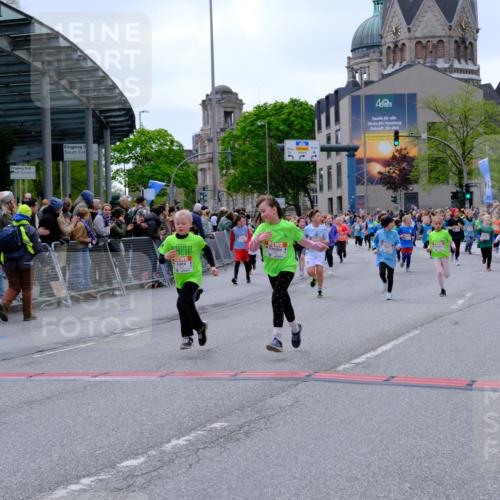 25.04.2026 - Das Zehntel Tim E. http://msf.ph/oto/9577239 25.04.2026 10:59:33 Ziel 5219, 5343, 5960, 5975, 5995, 6091, 6255, 6257, 6261, 6296, 6395, 6465, 6577, 6643, 6669, 6686, 6874, 6945, 7012, 7013, 7054, 7067, 7296, 7465, 7644, 7657, 7751, 7826, 7844 meine-sportfotos.de