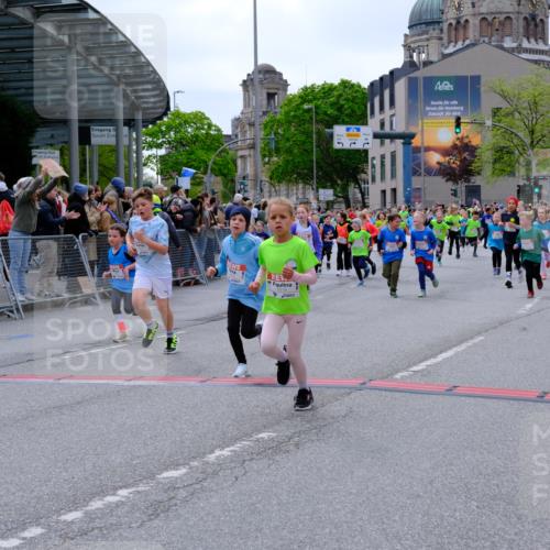 25.04.2026 - Das Zehntel Tim E. http://msf.ph/oto/9577249 25.04.2026 10:59:36 Ziel 5026, 5219, 5233, 5245, 5271, 5286, 5343, 5352, 5353, 5690, 5715, 5722, 5960, 5995, 6091, 6296, 6305, 6306, 6395, 6438, 6632, 6643, 6669, 6686, 6742, 6874, 6945, 7054, 7067, 7078, 7296, 7370, 7371, 7372, 7384, 7465, 7644, 7657, 7751, 7761, 7767, 7800, 7812, 7826, 7834, 7859 meine-sportfotos.de