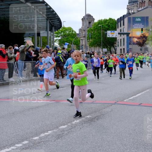 25.04.2026 - Das Zehntel Tim E. http://msf.ph/oto/9577251 25.04.2026 10:59:36 Ziel 5026, 5219, 5233, 5245, 5271, 5286, 5343, 5352, 5353, 5690, 5715, 5722, 5960, 5995, 6091, 6296, 6305, 6306, 6395, 6438, 6632, 6643, 6669, 6686, 6742, 6874, 6945, 7054, 7067, 7078, 7296, 7370, 7371, 7372, 7384, 7465, 7644, 7657, 7751, 7761, 7767, 7800, 7812, 7826, 7834, 7859 meine-sportfotos.de