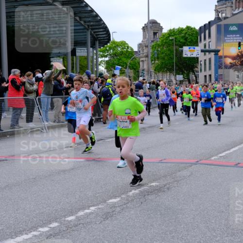 25.04.2026 - Das Zehntel Tim E. http://msf.ph/oto/9577252 25.04.2026 10:59:36 Ziel 5026, 5219, 5233, 5245, 5271, 5286, 5343, 5352, 5353, 5690, 5715, 5722, 5960, 5995, 6091, 6296, 6305, 6306, 6395, 6438, 6632, 6643, 6669, 6686, 6742, 6874, 6945, 7054, 7067, 7078, 7296, 7370, 7371, 7372, 7384, 7465, 7644, 7657, 7751, 7761, 7767, 7800, 7812, 7826, 7834, 7859 meine-sportfotos.de