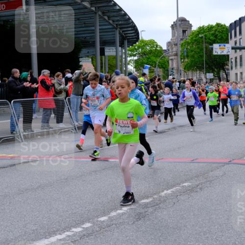 25.04.2026 - Das Zehntel Tim E. http://msf.ph/oto/9577254 25.04.2026 10:59:36 Ziel 5026, 5219, 5233, 5245, 5271, 5286, 5343, 5352, 5353, 5690, 5715, 5722, 5960, 5995, 6091, 6296, 6305, 6306, 6395, 6438, 6632, 6643, 6669, 6686, 6742, 6874, 6945, 7054, 7067, 7078, 7296, 7370, 7371, 7372, 7384, 7465, 7644, 7657, 7751, 7761, 7767, 7800, 7812, 7826, 7834, 7859 meine-sportfotos.de