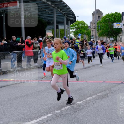 25.04.2026 - Das Zehntel Tim E. http://msf.ph/oto/9577255 25.04.2026 10:59:36 Ziel 5026, 5219, 5233, 5245, 5271, 5286, 5343, 5352, 5353, 5690, 5715, 5722, 5960, 5995, 6091, 6296, 6305, 6306, 6395, 6438, 6632, 6643, 6669, 6686, 6742, 6874, 6945, 7054, 7067, 7078, 7296, 7370, 7371, 7372, 7384, 7465, 7644, 7657, 7751, 7761, 7767, 7800, 7812, 7826, 7834, 7859 meine-sportfotos.de