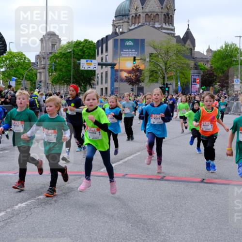 25.04.2026 - Das Zehntel Tim E. http://msf.ph/oto/9577269 25.04.2026 10:59:40 Ziel 5026, 5219, 5233, 5240, 5245, 5248, 5271, 5286, 5352, 5353, 5635, 5690, 5715, 5722, 5767, 5860, 5960, 6270, 6274, 6305, 6306, 6320, 6438, 6608, 6632, 6643, 6654, 6669, 6686, 6742, 6896, 6945, 7054, 7057, 7066, 7067, 7078, 7296, 7361, 7370, 7371, 7372, 7376, 7384, 7479, 7535, 7559, 7644, 7657, 7761, 7767, 7782, 7800, 7812, 7834, 7859 meine-sportfotos.de