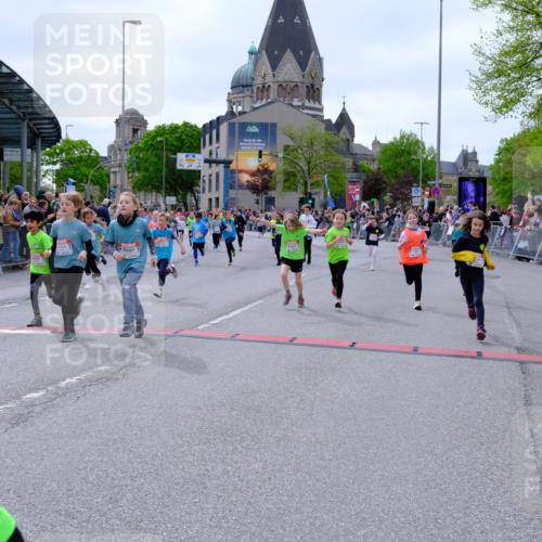 25.04.2026 - Das Zehntel Tim E. http://msf.ph/oto/9577276 25.04.2026 10:59:42 Ziel 5026, 5040, 5094, 5155, 5219, 5233, 5240, 5245, 5248, 5271, 5286, 5352, 5353, 5635, 5690, 5715, 5722, 5767, 5860, 5960, 6270, 6274, 6305, 6306, 6320, 6438, 6608, 6632, 6643, 6654, 6661, 6669, 6671, 6686, 6742, 6872, 6896, 6945, 7057, 7066, 7078, 7112, 7235, 7241, 7296, 7361, 7370, 7371, 7372, 7376, 7384, 7479, 7535, 7559, 7644, 7657, 7761, 7767, 7782, 7800, 7812, 7834, 7859 meine-sportfotos.de