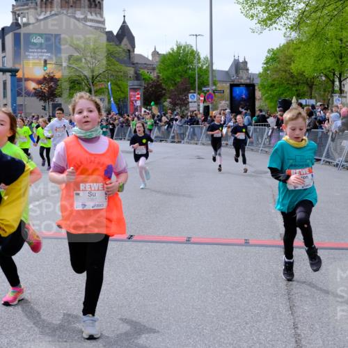 25.04.2026 - Das Zehntel Tim E. http://msf.ph/oto/9577282 25.04.2026 10:59:44 Ziel 5026, 5040, 5094, 5155, 5164, 5233, 5240, 5245, 5248, 5271, 5286, 5352, 5353, 5635, 5690, 5715, 5722, 5767, 5860, 5960, 6270, 6274, 6305, 6306, 6320, 6438, 6556, 6608, 6632, 6643, 6654, 6661, 6669, 6671, 6686, 6742, 6872, 6896, 7057, 7066, 7078, 7112, 7235, 7241, 7361, 7370, 7371, 7372, 7376, 7384, 7479, 7535, 7559, 7644, 7761, 7767, 7782, 7800, 7812, 7834, 7859 meine-sportfotos.de