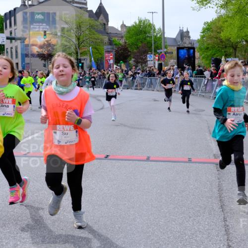 25.04.2026 - Das Zehntel Tim E. http://msf.ph/oto/9577283 25.04.2026 10:59:44 Ziel 5026, 5040, 5094, 5155, 5164, 5233, 5240, 5245, 5248, 5271, 5286, 5352, 5353, 5635, 5690, 5715, 5722, 5767, 5860, 5960, 6270, 6274, 6305, 6306, 6320, 6438, 6556, 6608, 6632, 6643, 6654, 6661, 6669, 6671, 6686, 6742, 6872, 6896, 7057, 7066, 7078, 7112, 7235, 7241, 7361, 7370, 7371, 7372, 7376, 7384, 7479, 7535, 7559, 7644, 7761, 7767, 7782, 7800, 7812, 7834, 7859 meine-sportfotos.de