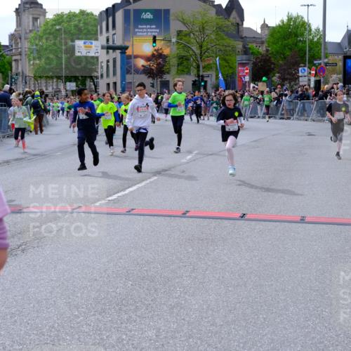 25.04.2026 - Das Zehntel Tim E. http://msf.ph/oto/9577285 25.04.2026 10:59:45 Ziel 5026, 5040, 5094, 5155, 5164, 5233, 5240, 5245, 5248, 5271, 5286, 5352, 5353, 5635, 5690, 5715, 5722, 5767, 5860, 6270, 6274, 6305, 6306, 6320, 6438, 6556, 6608, 6632, 6643, 6654, 6661, 6669, 6671, 6686, 6742, 6872, 6896, 7057, 7066, 7078, 7112, 7235, 7241, 7361, 7370, 7371, 7372, 7376, 7384, 7479, 7535, 7559, 7644, 7761, 7767, 7782, 7800, 7812, 7834, 7859 meine-sportfotos.de
