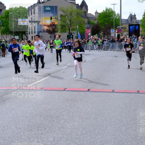 25.04.2026 - Das Zehntel Tim E. http://msf.ph/oto/9577288 25.04.2026 10:59:45 Ziel 5026, 5040, 5094, 5155, 5164, 5233, 5240, 5245, 5248, 5271, 5286, 5352, 5353, 5635, 5690, 5715, 5722, 5767, 5860, 6270, 6274, 6305, 6306, 6320, 6438, 6556, 6608, 6632, 6643, 6654, 6661, 6669, 6671, 6686, 6742, 6872, 6896, 7057, 7066, 7078, 7112, 7235, 7241, 7361, 7370, 7371, 7372, 7376, 7384, 7479, 7535, 7559, 7644, 7761, 7767, 7782, 7800, 7812, 7834, 7859 meine-sportfotos.de