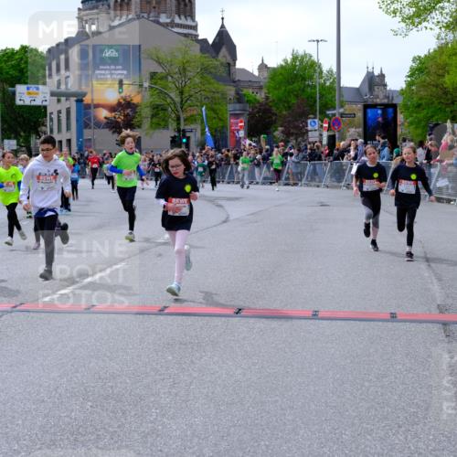 25.04.2026 - Das Zehntel Tim E. http://msf.ph/oto/9577292 25.04.2026 10:59:45 Ziel 5026, 5040, 5094, 5155, 5164, 5233, 5240, 5245, 5248, 5271, 5286, 5352, 5353, 5635, 5690, 5715, 5722, 5767, 5860, 6270, 6274, 6305, 6306, 6320, 6438, 6556, 6608, 6632, 6643, 6654, 6661, 6669, 6671, 6686, 6742, 6872, 6896, 7057, 7066, 7078, 7112, 7235, 7241, 7361, 7370, 7371, 7372, 7376, 7384, 7479, 7535, 7559, 7644, 7761, 7767, 7782, 7800, 7812, 7834, 7859 meine-sportfotos.de