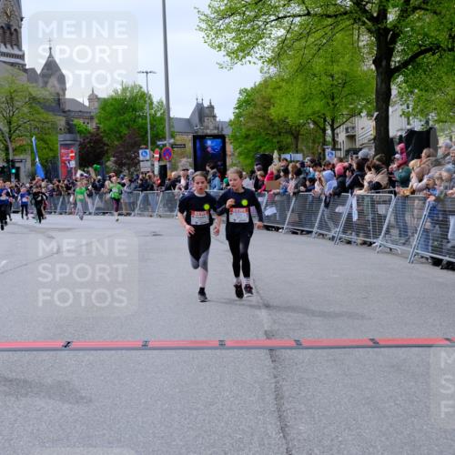25.04.2026 - Das Zehntel Tim E. http://msf.ph/oto/9577293 25.04.2026 10:59:46 Ziel 5026, 5040, 5094, 5155, 5164, 5233, 5240, 5245, 5248, 5271, 5286, 5297, 5301, 5352, 5353, 5460, 5635, 5690, 5715, 5722, 5767, 5860, 6270, 6274, 6305, 6306, 6320, 6438, 6556, 6572, 6608, 6632, 6654, 6661, 6671, 6742, 6872, 6896, 7057, 7066, 7078, 7112, 7235, 7241, 7361, 7370, 7371, 7372, 7376, 7384, 7479, 7521, 7535, 7559, 7730, 7761, 7767, 7782, 7800, 7812, 7834, 7859 meine-sportfotos.de