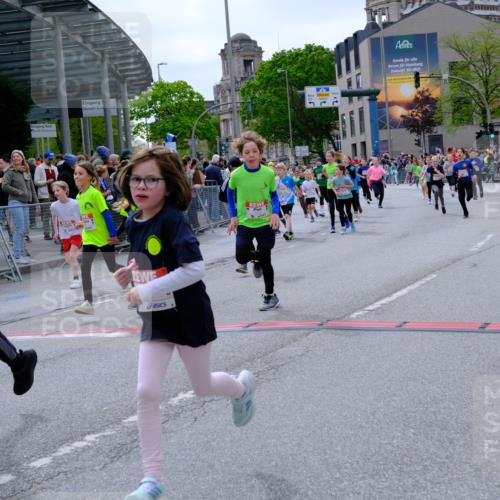 25.04.2026 - Das Zehntel Tim E. http://msf.ph/oto/9577299 25.04.2026 10:59:47 Ziel 5026, 5040, 5094, 5155, 5164, 5240, 5248, 5271, 5286, 5297, 5301, 5352, 5353, 5358, 5408, 5460, 5635, 5690, 5715, 5722, 5767, 5860, 6270, 6274, 6320, 6387, 6438, 6556, 6572, 6608, 6632, 6654, 6661, 6671, 6742, 6872, 6896, 7057, 7066, 7078, 7112, 7235, 7241, 7330, 7361, 7370, 7371, 7372, 7376, 7384, 7411, 7479, 7521, 7535, 7559, 7730, 7761, 7782, 7825, 7859, 7876 meine-sportfotos.de