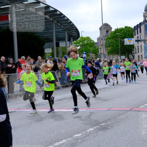 25.04.2026 - Das Zehntel Tim E. http://msf.ph/oto/9577304 25.04.2026 10:59:48 Ziel 5040, 5045, 5094, 5155, 5163, 5164, 5240, 5248, 5271, 5286, 5297, 5301, 5352, 5353, 5358, 5408, 5460, 5538, 5541, 5635, 5767, 5835, 5860, 6270, 6274, 6320, 6387, 6556, 6572, 6608, 6631, 6632, 6654, 6661, 6671, 6872, 6896, 7057, 7066, 7112, 7235, 7241, 7330, 7361, 7371, 7376, 7411, 7479, 7521, 7535, 7559, 7730, 7761, 7782, 7825, 7876 meine-sportfotos.de