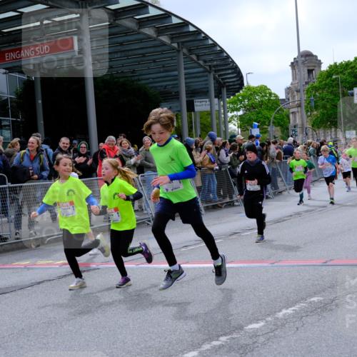 25.04.2026 - Das Zehntel Tim E. http://msf.ph/oto/9577307 25.04.2026 10:59:48 Ziel 5040, 5045, 5094, 5155, 5163, 5164, 5240, 5248, 5271, 5286, 5297, 5301, 5352, 5353, 5358, 5408, 5460, 5538, 5541, 5635, 5767, 5835, 5860, 6270, 6274, 6320, 6387, 6556, 6572, 6608, 6631, 6632, 6654, 6661, 6671, 6872, 6896, 7057, 7066, 7112, 7235, 7241, 7330, 7361, 7371, 7376, 7411, 7479, 7521, 7535, 7559, 7730, 7761, 7782, 7825, 7876 meine-sportfotos.de