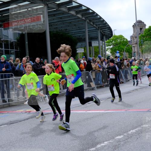 25.04.2026 - Das Zehntel Tim E. http://msf.ph/oto/9577308 25.04.2026 10:59:48 Ziel 5040, 5045, 5094, 5155, 5163, 5164, 5240, 5248, 5271, 5286, 5297, 5301, 5352, 5353, 5358, 5408, 5460, 5538, 5541, 5635, 5767, 5835, 5860, 6270, 6274, 6320, 6387, 6556, 6572, 6608, 6631, 6632, 6654, 6661, 6671, 6872, 6896, 7057, 7066, 7112, 7235, 7241, 7330, 7361, 7371, 7376, 7411, 7479, 7521, 7535, 7559, 7730, 7761, 7782, 7825, 7876 meine-sportfotos.de