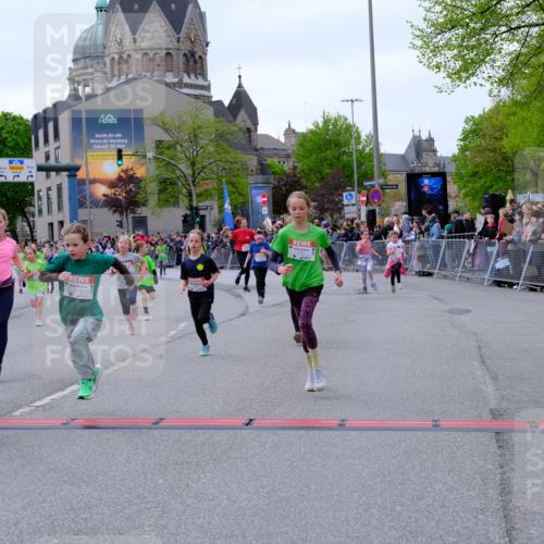 25.04.2026 - Das Zehntel Tim E. http://msf.ph/oto/9577310 25.04.2026 10:59:52 Ziel 5040, 5045, 5075, 5078, 5094, 5155, 5163, 5164, 5297, 5301, 5358, 5389, 5408, 5429, 5438, 5460, 5538, 5541, 5574, 5767, 5835, 6270, 6274, 6387, 6427, 6556, 6572, 6608, 6631, 6648, 6661, 6671, 6853, 6872, 6896, 6975, 7033, 7045, 7112, 7235, 7241, 7330, 7338, 7376, 7411, 7521, 7730, 7825, 7876 meine-sportfotos.de