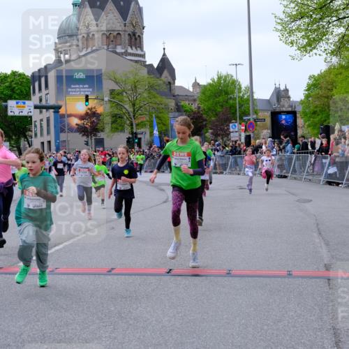 25.04.2026 - Das Zehntel Tim E. http://msf.ph/oto/9577313 25.04.2026 10:59:52 Ziel 5040, 5045, 5075, 5078, 5094, 5155, 5163, 5164, 5297, 5301, 5358, 5389, 5408, 5429, 5438, 5460, 5538, 5541, 5574, 5767, 5835, 6270, 6274, 6387, 6427, 6556, 6572, 6608, 6631, 6648, 6661, 6671, 6853, 6872, 6896, 6975, 7033, 7045, 7112, 7235, 7241, 7330, 7338, 7376, 7411, 7521, 7730, 7825, 7876 meine-sportfotos.de